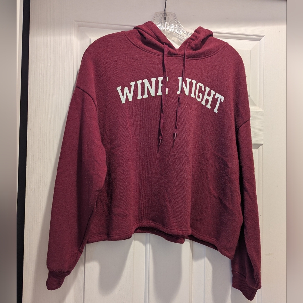 Modern Lux Women's Burgundy Red "Wine Night" Cropped Graphic Hoodie Sz M *EUC